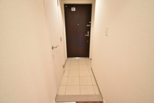 玄関　＊同間取り別部屋参照