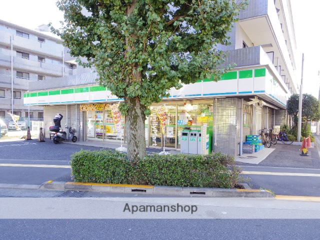 コンビニ　ファミリーマート（コンビニ）まで206m