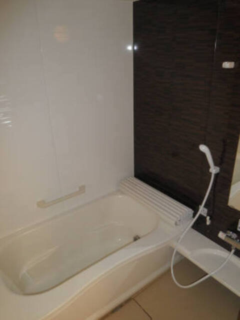 バス・シャワールーム　☆★　１０２号　浴室　☆★