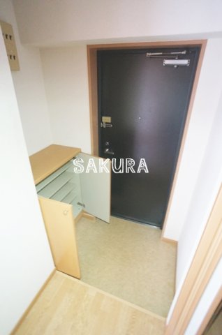 玄関　ゆとりのある玄関スペースです♪