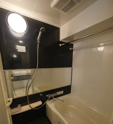 バス・シャワールーム　※別部屋の参考写真です。