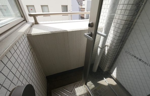 バルコニー　※別部屋の参考写真です。