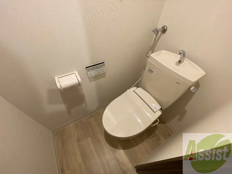 トイレ　トイレです。ウォシュレット付を探している方、おすすめです。