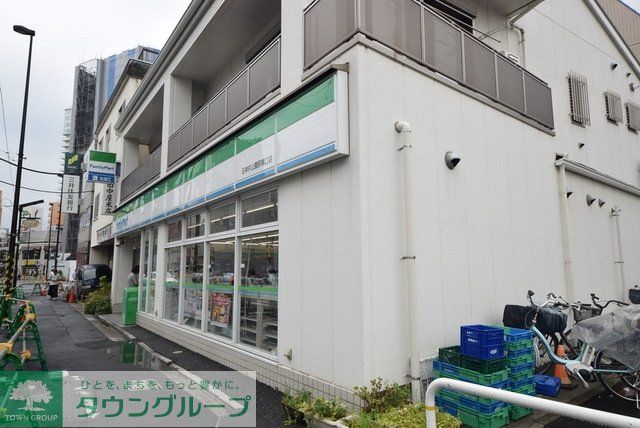 コンビニ　ファミリーマート石神井公園店（コンビニ）まで388m