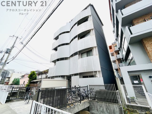 建物外観　安心のオートロック付きで安心です♪