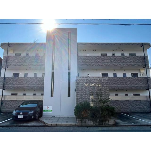 建物外観　建物正面