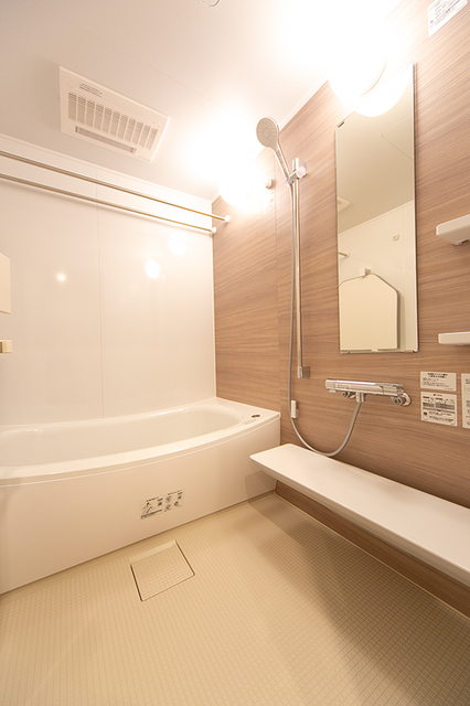バス・シャワールーム　※写真は同タイプ住戸です。