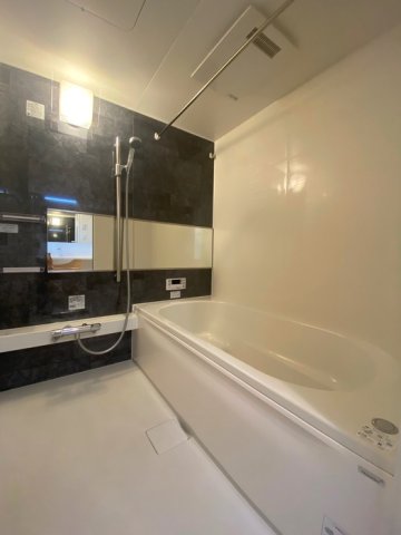 バス・シャワールーム　※同タイプの部屋写真です