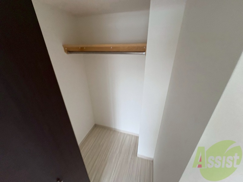収納　寝室の収納です。部屋がすっきり片付きます。