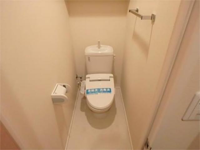 トイレ　洗浄便座です