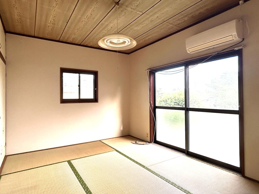 開4丁目平家貸家の居間写真