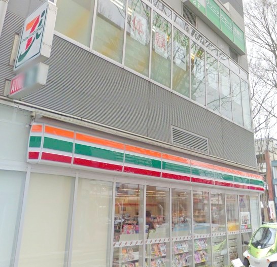 コンビニ　セブン-イレブン松戸常盤平セブンタウン店（コンビニ）まで530m