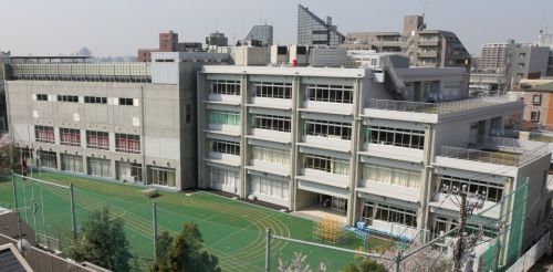 小学校　渋谷区立代々木山谷小学校（小学校）まで348m