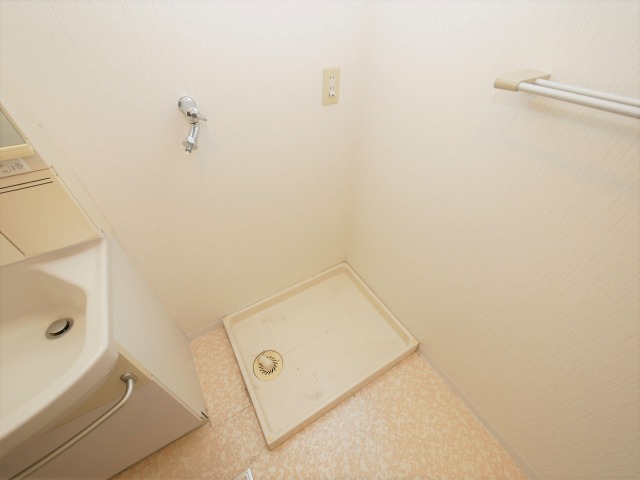 その他設備　ドムス東梅田　室内洗濯機置き場