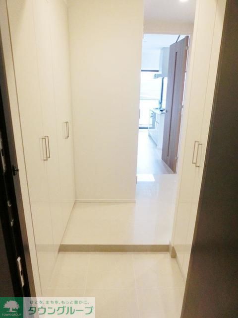 玄関　※写真は同タイプ住戸です。