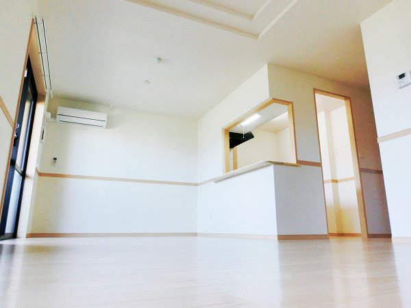 居室・リビング　同建物参考写真