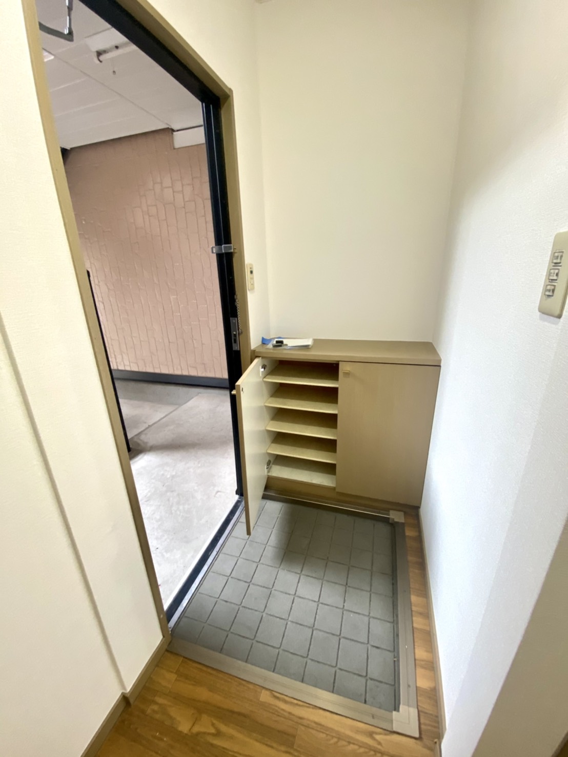 玄関　102の写真です