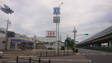 コンビニ　ローソン 長吉出戸三丁目店（コンビニ）まで458m