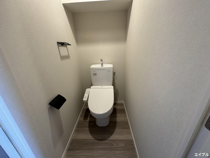 トイレ　同じ部屋タイプの別部屋の写真です。現況と異なる場合は現況を優