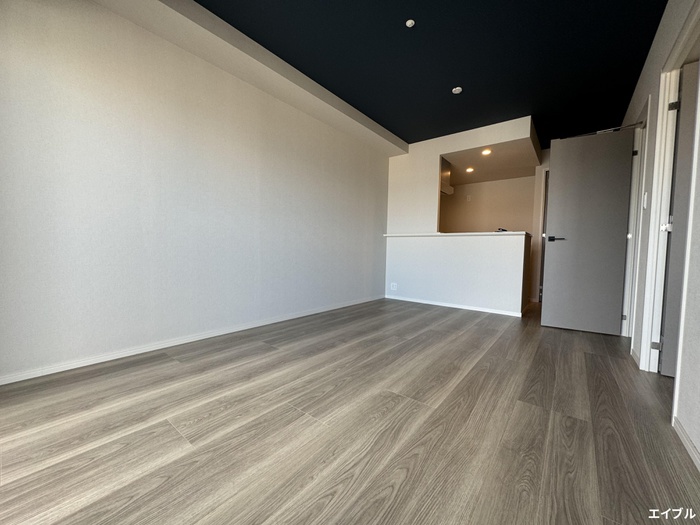 居室・リビング　同じ部屋タイプの別部屋の写真です。現況と異なる場合は現況を優
