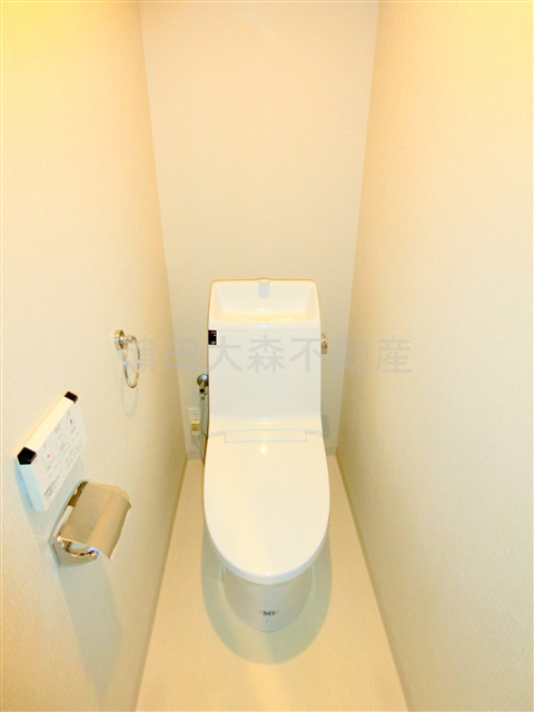 トイレ　温水洗浄便座付きのトイレ