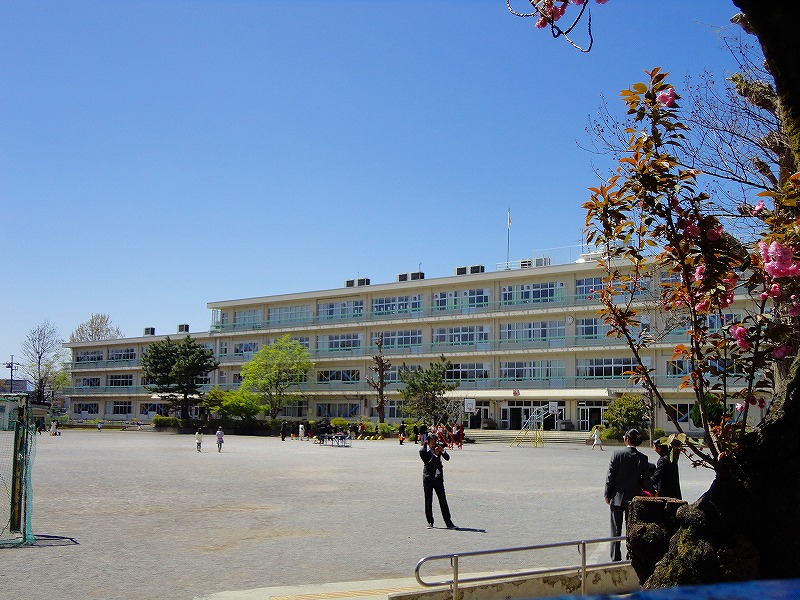 小学校　町田第四小学校（小学校）まで638m