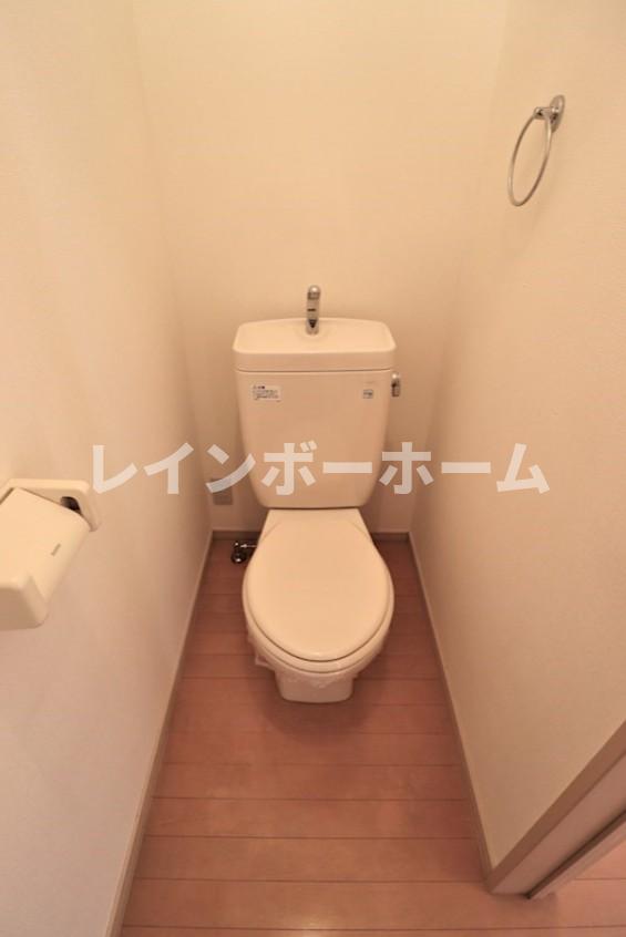 トイレ　落ち着いたトイレです