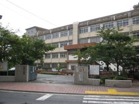 小学校　馬出小学校（小学校）まで500m