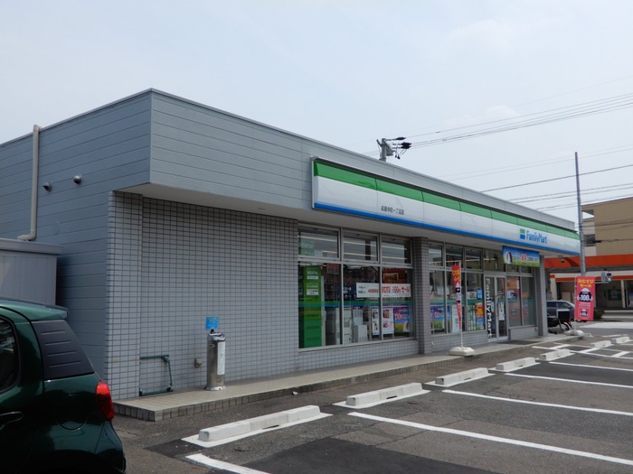 コンビニ　ファミリーマート（コンビニ）まで398m