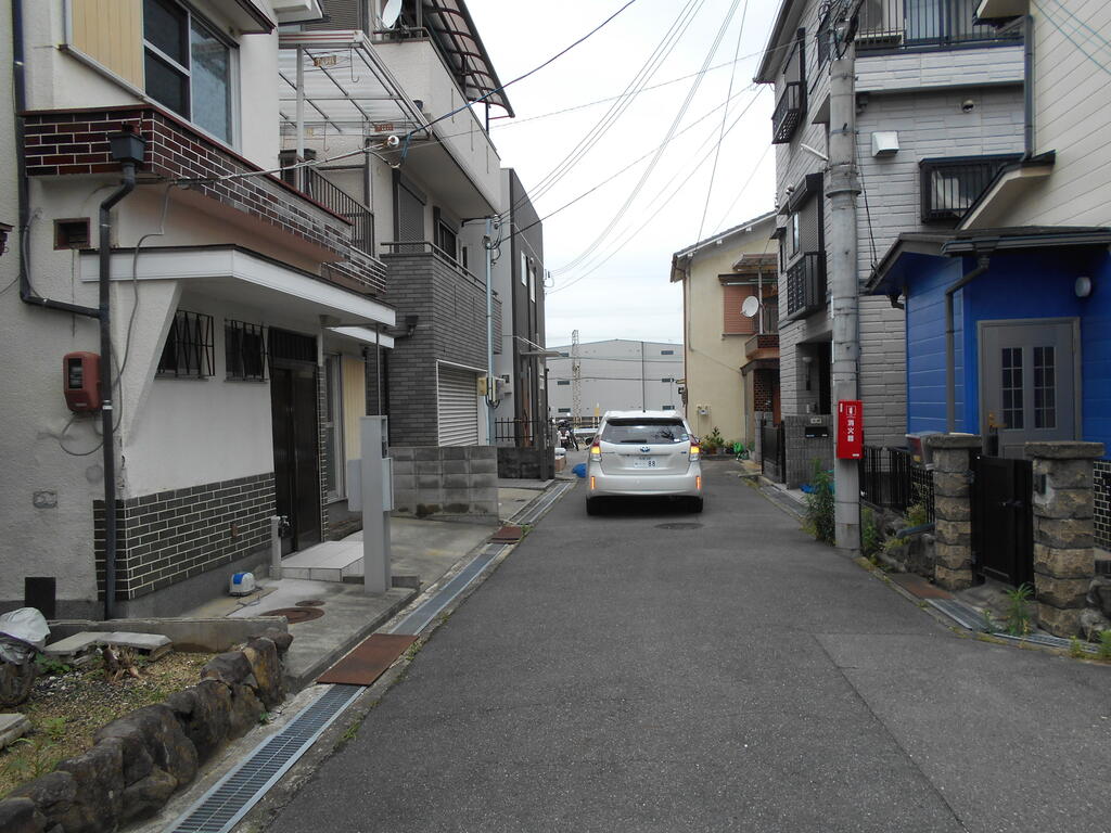 高鷲9丁目伸和貸家の外観写真
