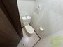 トイレ　こちらはトイレです。清潔感があり、安心して使用できます。
