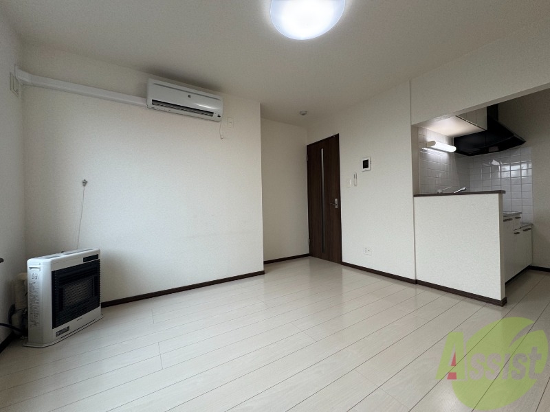 居室・リビング　広くてキレイなお部屋が広がっていて、充実した生活が送れそう。