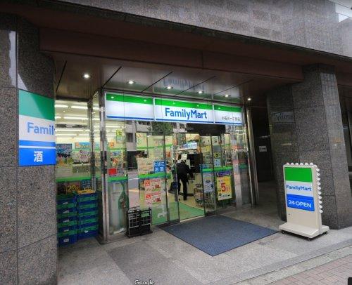コンビニ　ファミリーマート文京小石川一丁目店（コンビニ）まで72m