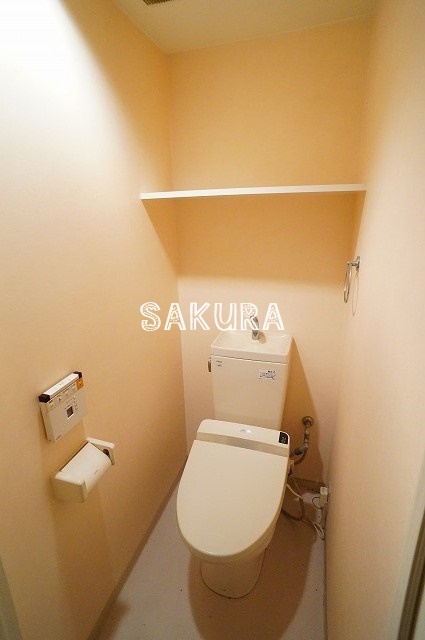 トイレ　落ち着いた色調のトイレです♪