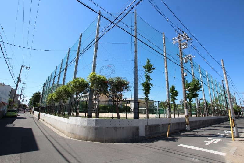 中学校　大阪市立阪南中学校（中学校）まで323m