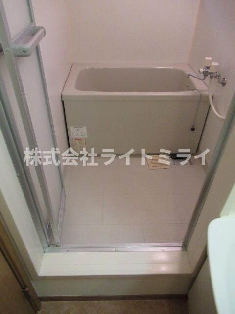 バス・シャワールーム　?