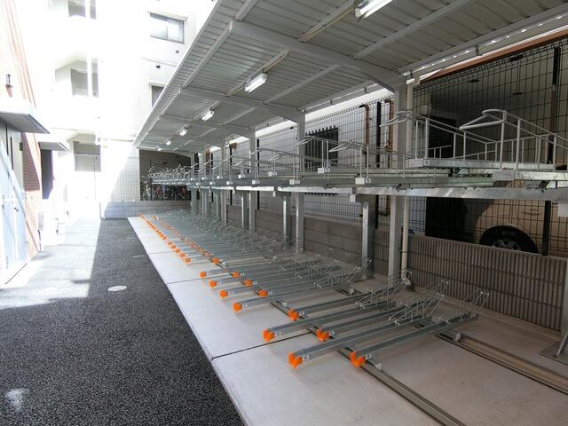 駐車場　駐輪場　有料（月額）