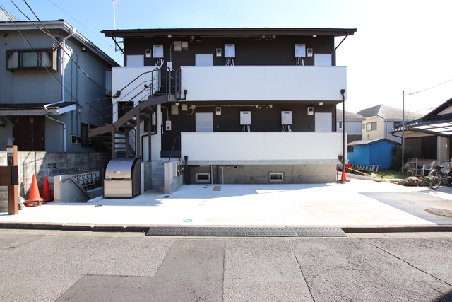 建物外観　ツートンカラーがスタイリッシュな外観
