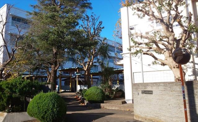 小学校　横浜市立小雀小学校（小学校）まで1113m