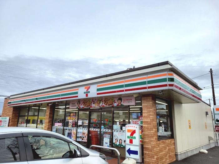 コンビニ　セブンイレブン毛呂山岩井店（コンビニ）まで400m