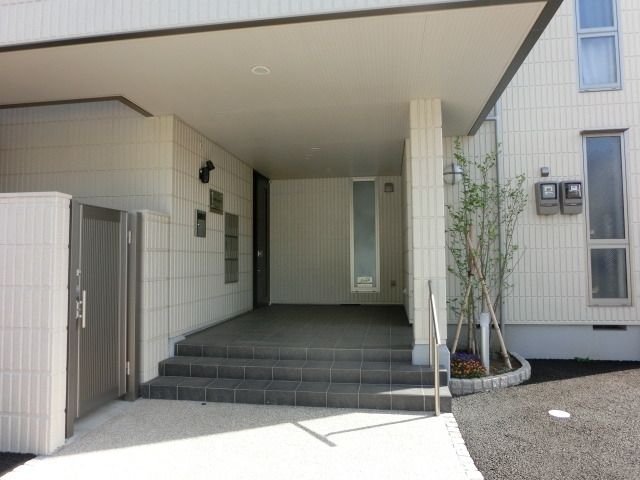 エントランス　エントランス入口