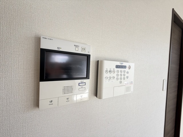 セキュリティ　別号室参考写真になります。