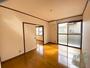 居室・リビング　６帖の洋室です。生活のメインとなる部屋ですね。