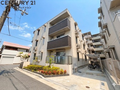 建物外観　オートロック付きで安心です
