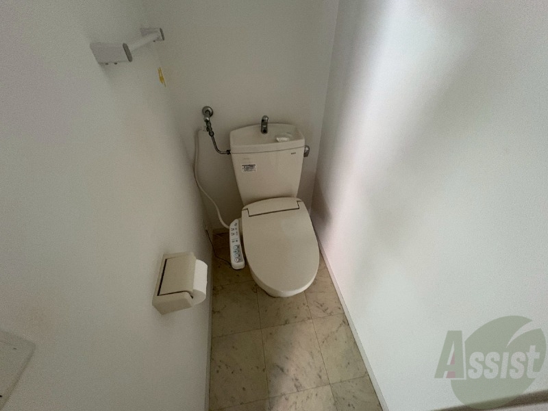 トイレ　トイレです。ウォシュレット付を探している方、おすすめです。