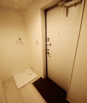 玄関　※同シリーズ別物件参考写真