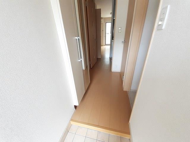 ＪＲ山陽本線 網干駅 徒歩5分 2階建 築13年の玄関写真