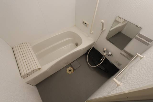 バス・シャワールーム　２０２号室のお部屋です。