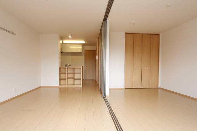 居室・リビング　２０２号室のお部屋です。