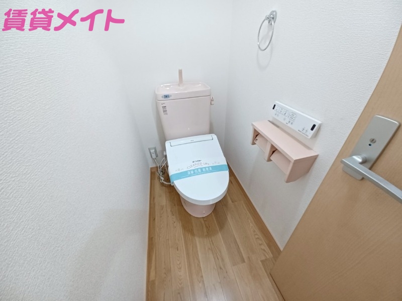 トイレ　写真は他の部屋の写真を代用しております。